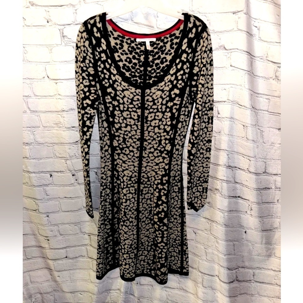 Victoria’s Secret Leopard Animal Print Sweater Dresss Sz Small Crew Neck Midi